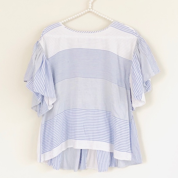 LOFT Tops - 🇺🇸 Loft Blue Striped Ruffle Button Back Top